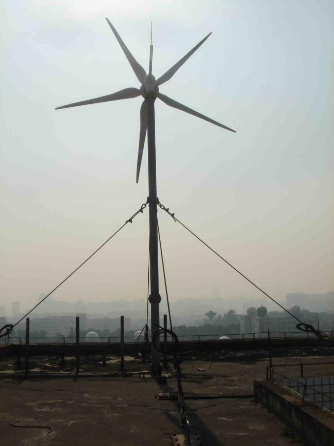 Sistema di generatore eolico a turbina orizzontale di asse 400W 12V 24V per uso residenziale