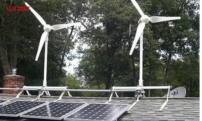 New Energy avvolge il sistema ibrido solare 1500W 48/110V con vento basso scritto